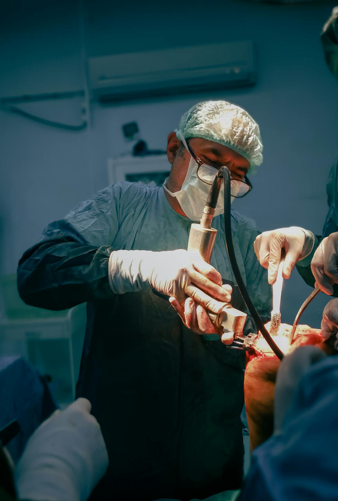 Operacja ortopedyczna – wszczepienie endoprotezy biodra